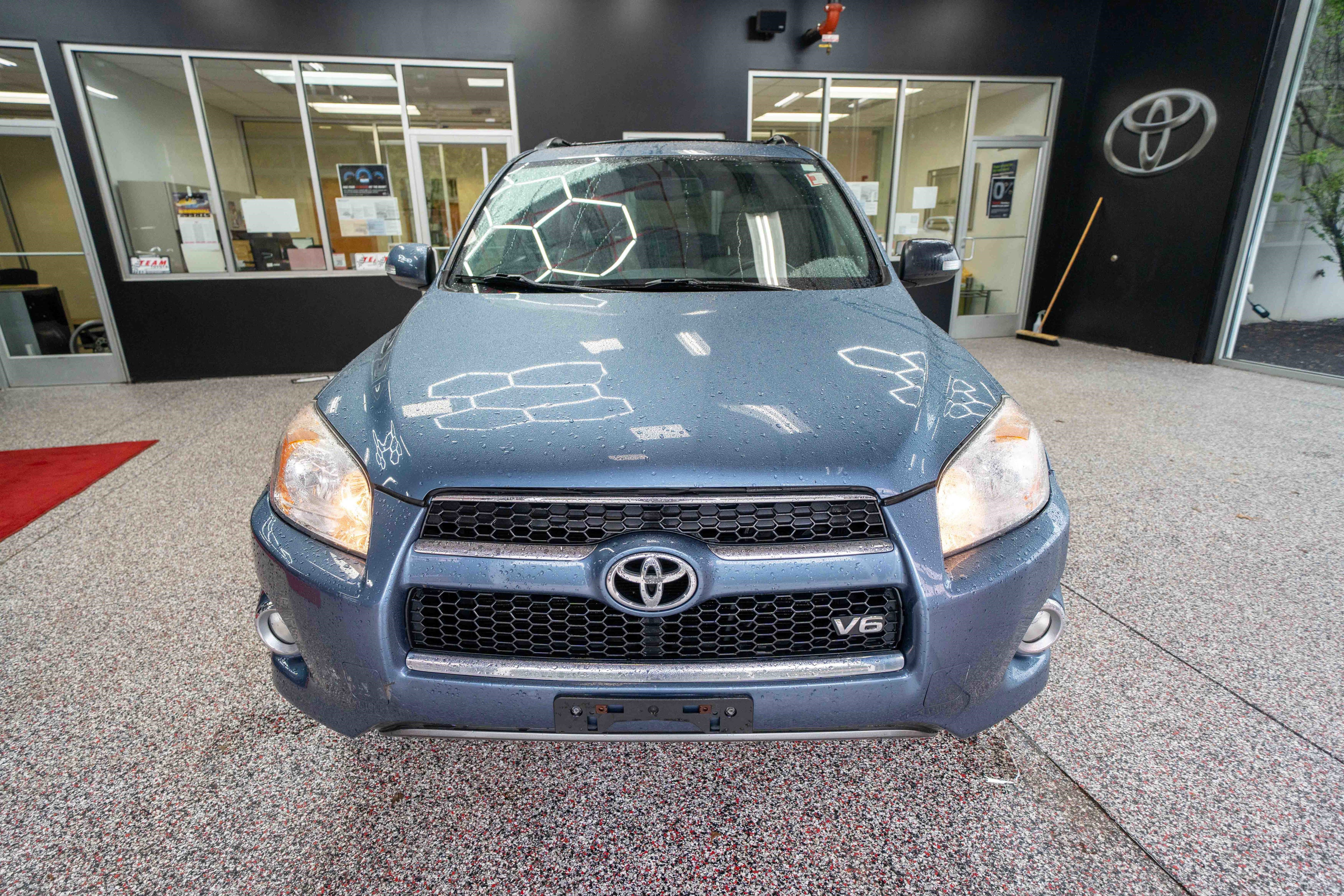 Used 2009 Toyota RAV4 Limited image 6
