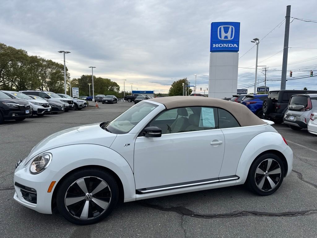 Used 2015 Volkswagen Beetle R-Line FWD image 1