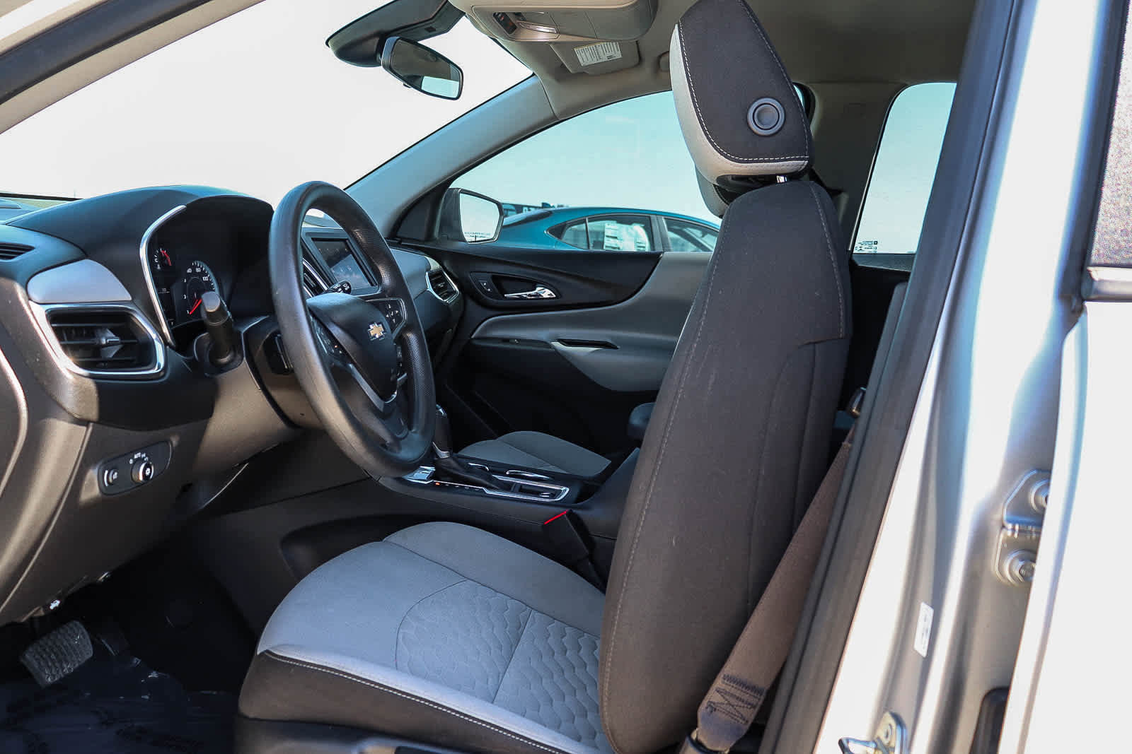 Used 2020 Chevrolet Equinox LS w/ LPO, Blackout Package image 16