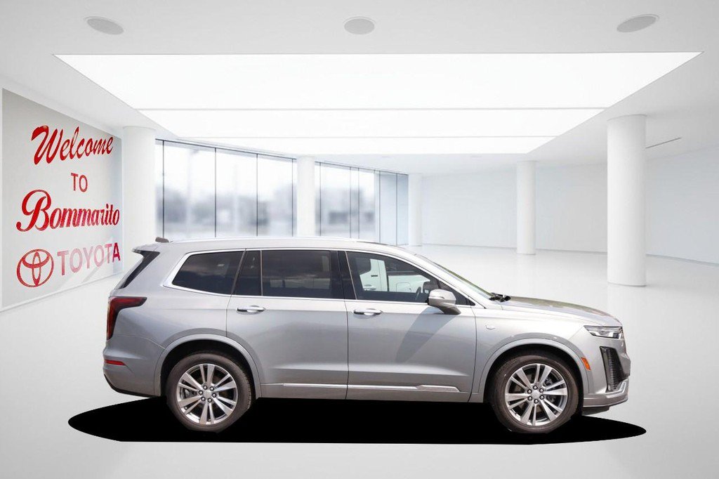 Used 2023 Cadillac XT6 Premium Luxury AWD/4WD image 5