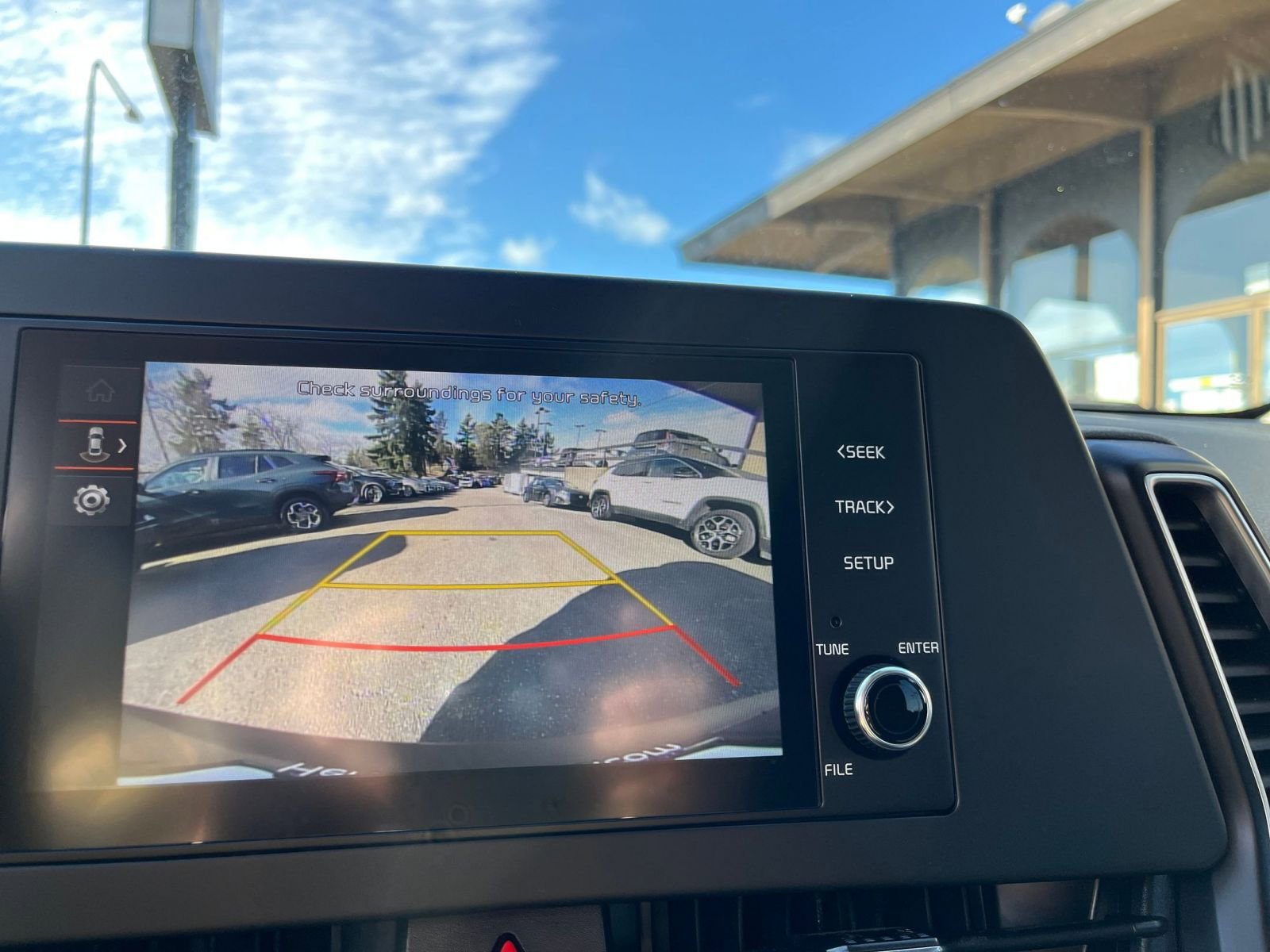 Used 2025 Kia Sportage LX image 24