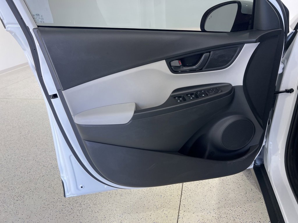 Used 2022 Hyundai Kona SEL w/ Cargo Package image 19