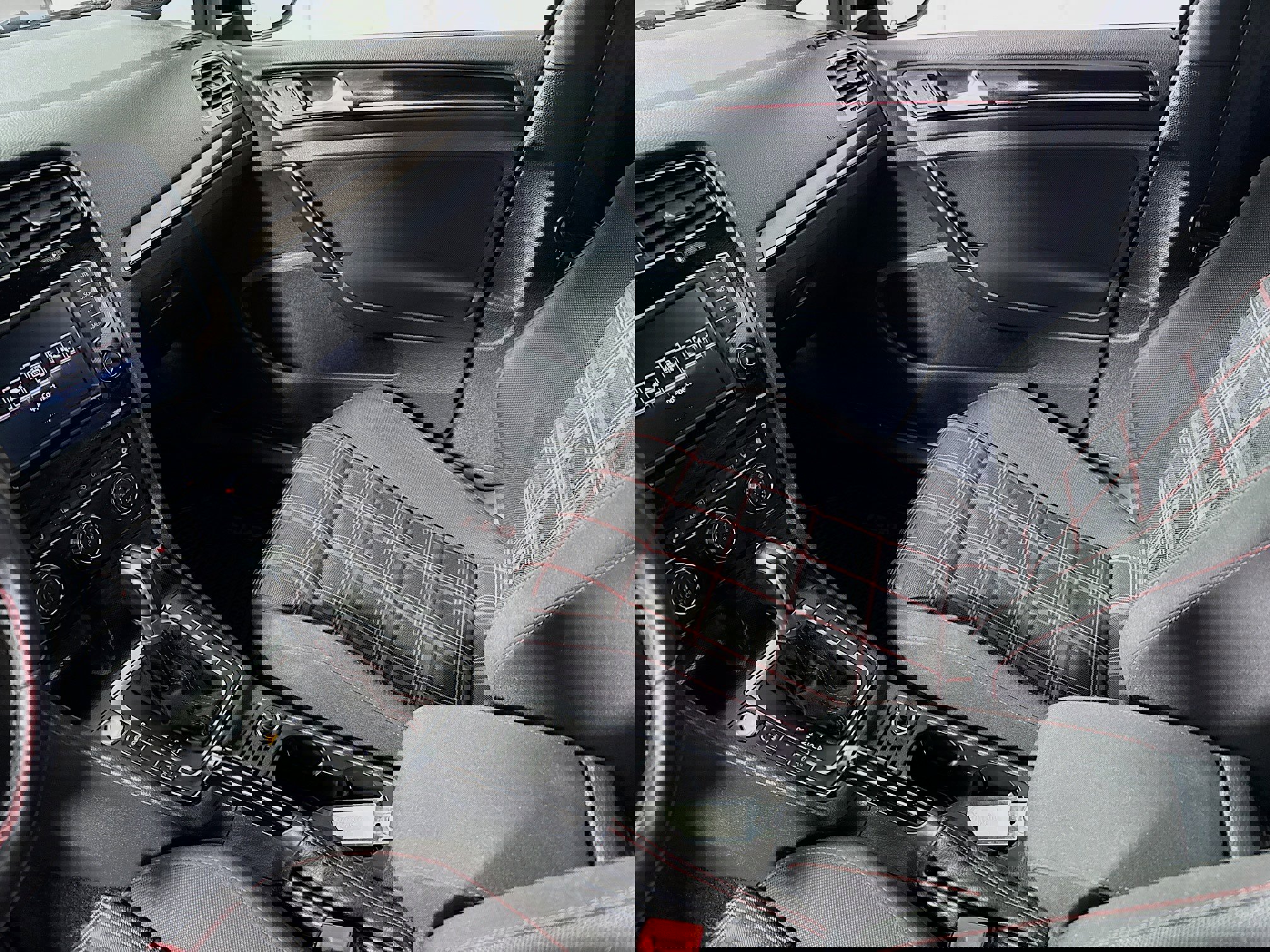 Used 2017 Volkswagen GTI Sport image 22