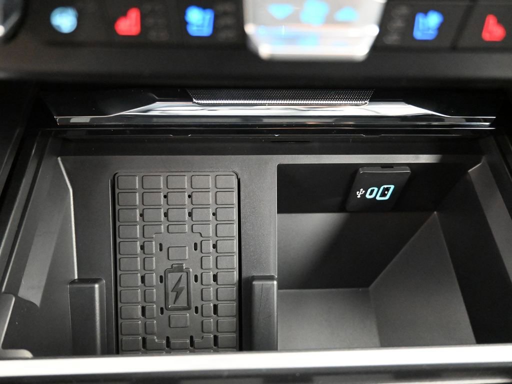 New 2026 Ford F350 Lariat image 36