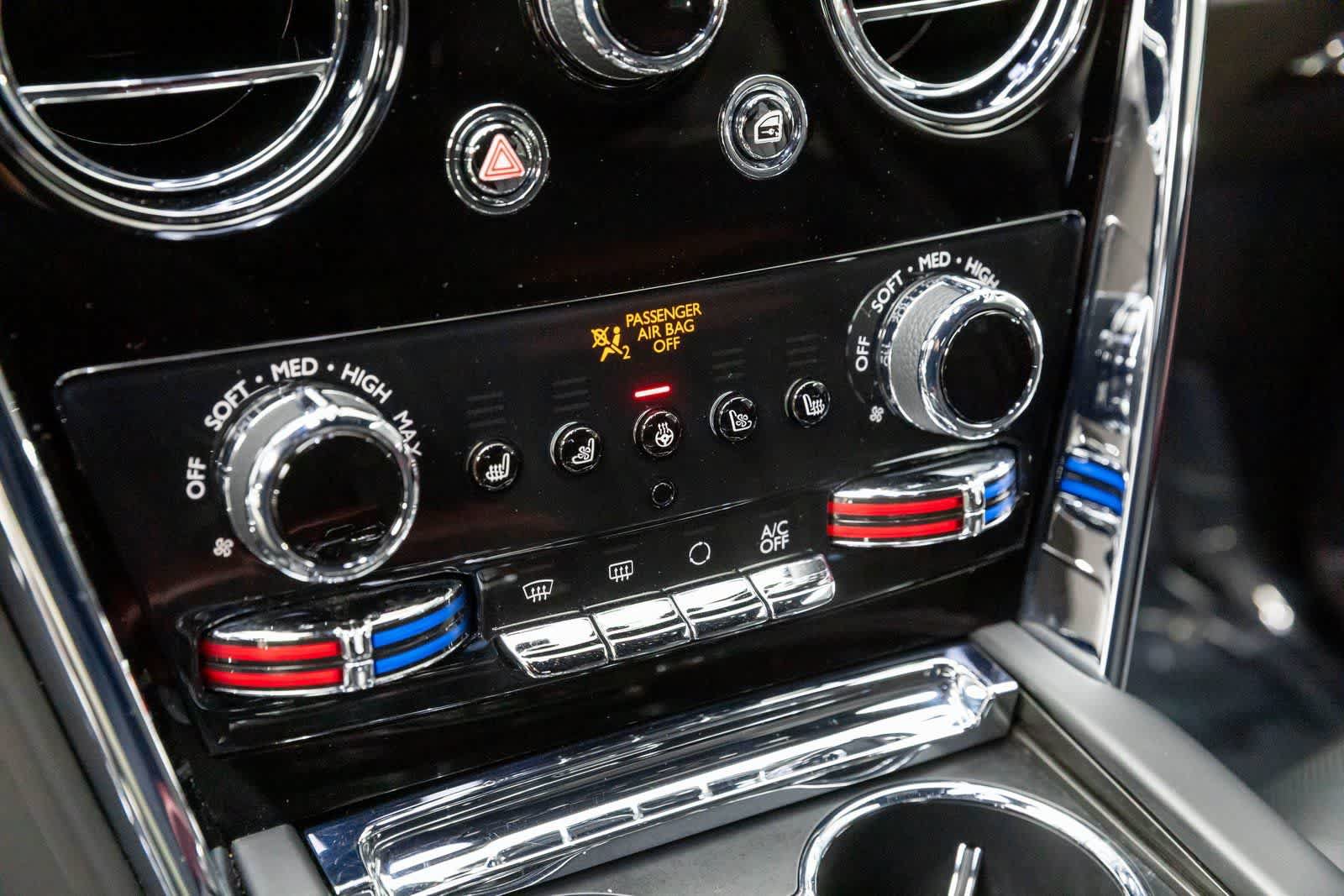 Certified 2022 Rolls-Royce Cullinan AWD/4WD image 25