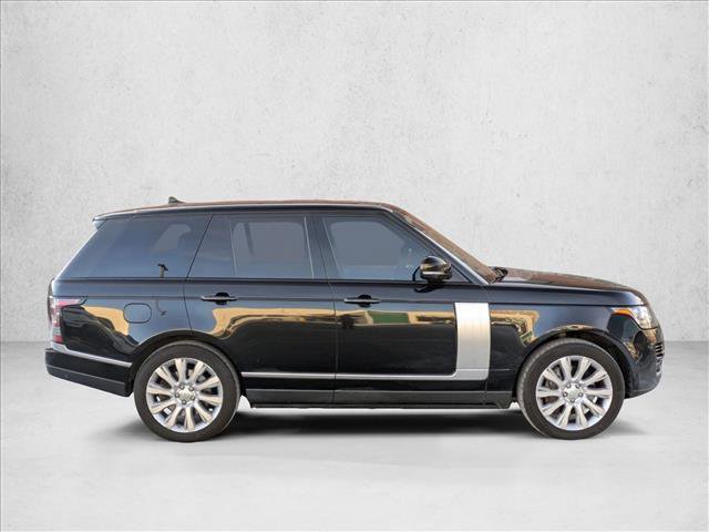 Used 2016 Land Rover Range Rover Supercharged image 4
