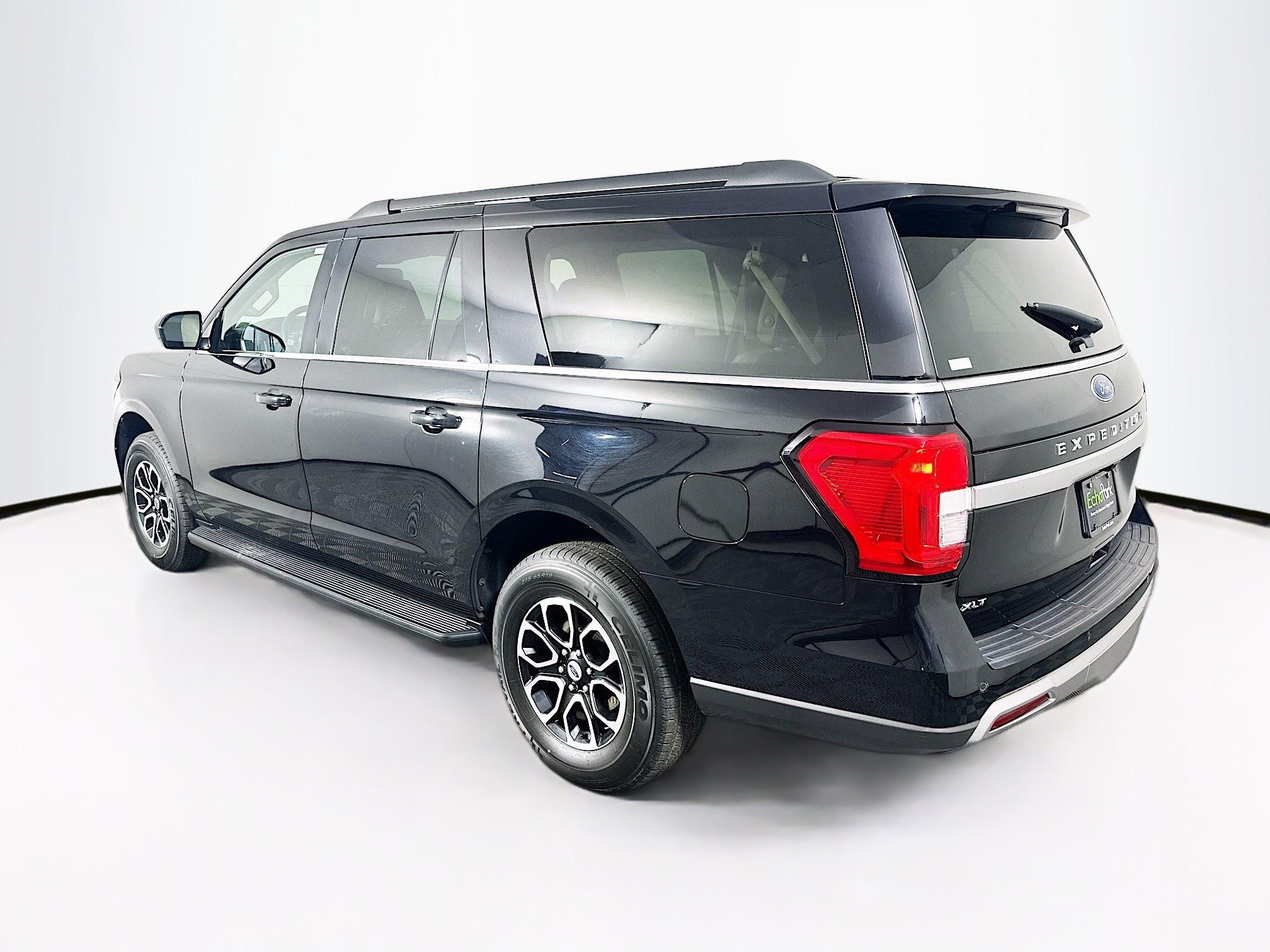 Used 2024 Ford Expedition Max XLT RWD image 5