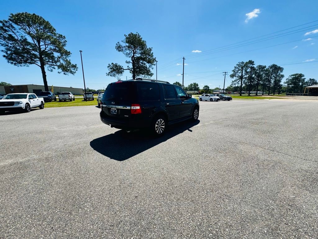 Used 2016 Ford Expedition XLT w/ Equipment Group 202A image 6