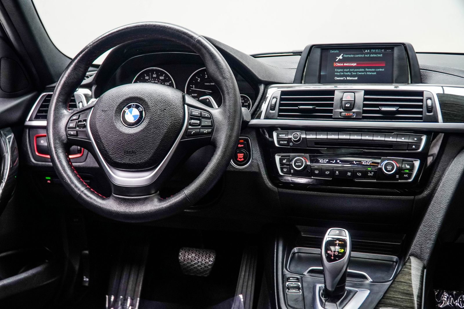 Used 2018 BMW 330i xDrive Sedan w/ Convenience Package AWD/4WD image 15