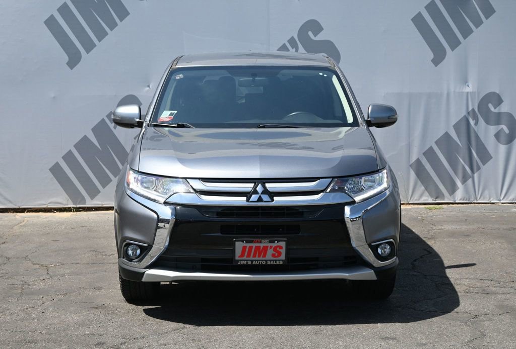 Used 2017 Mitsubishi Outlander SE FWD image 2