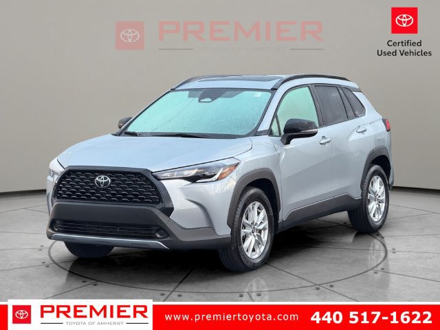 Certified 2025 Toyota Corolla Cross LE w/ Moonroof Package FWD image 1