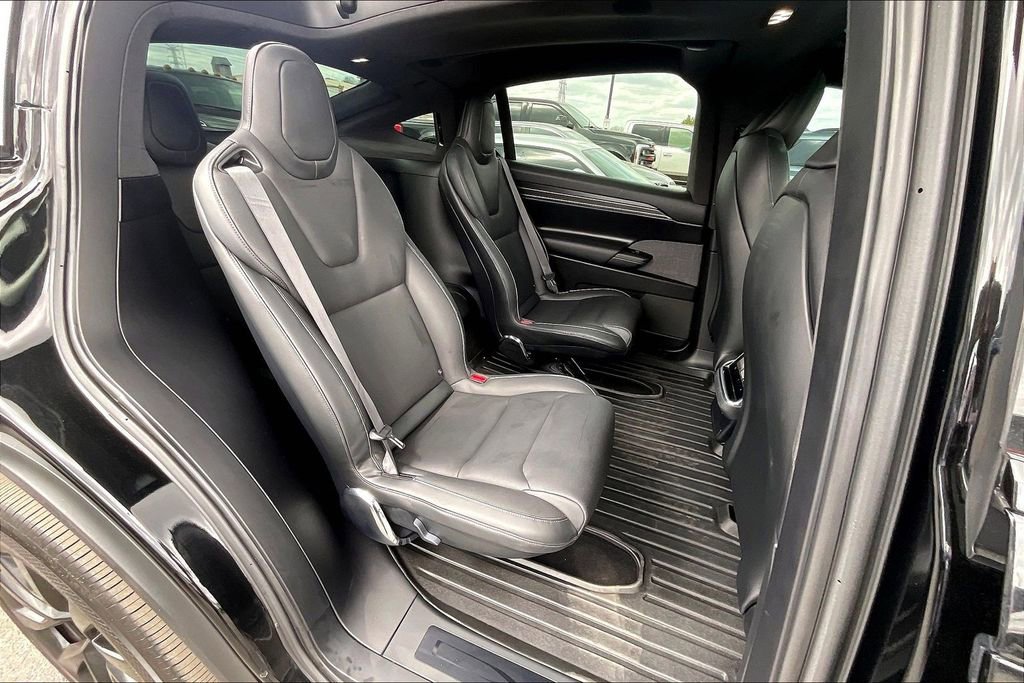 Used 2022 Tesla Model X Plaid image 28