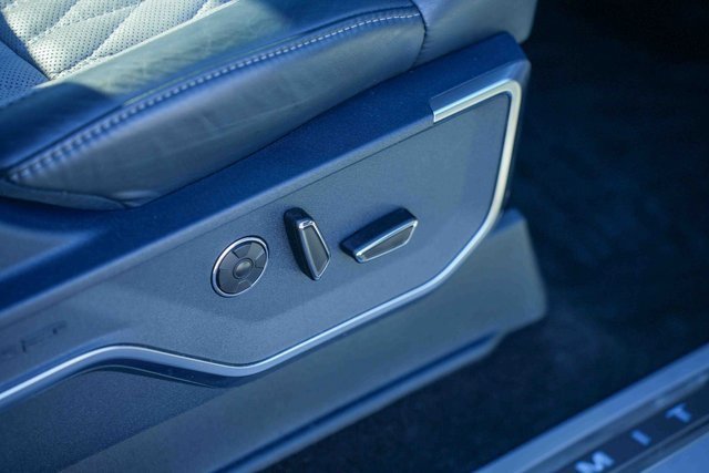 Used 2021 Ford F150 Limited image 18