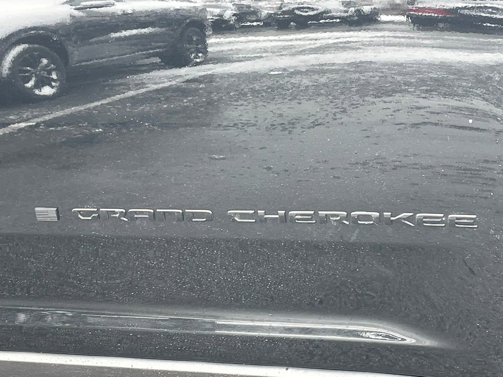 Used 2023 Jeep Grand Cherokee L Laredo image 11