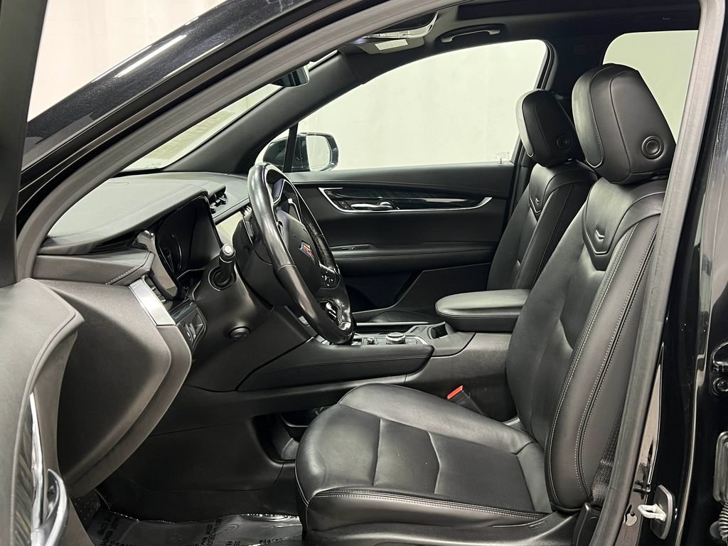 Used 2020 Cadillac XT6 Premium Luxury AWD/4WD image 13