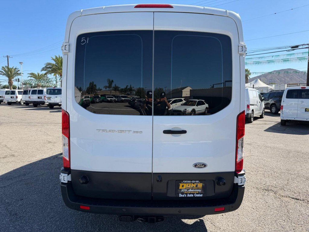 Used 2017 Ford Transit 350 XL image 7