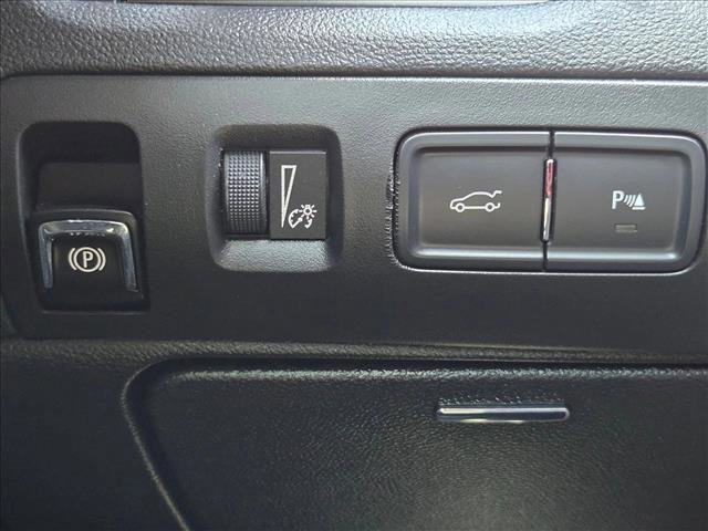 Used 2019 Chevrolet Impala Premier w/ Premier Convenience Package FWD image 16