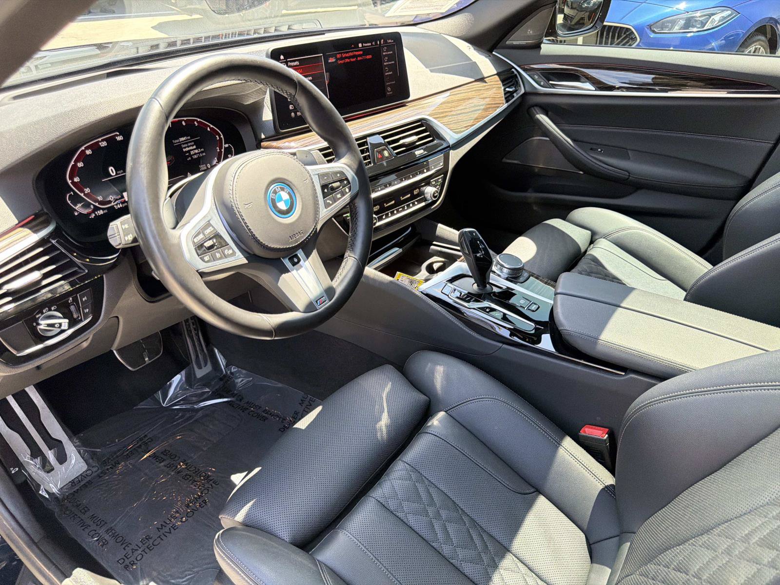 Used 2023 BMW 530e RWD image 13