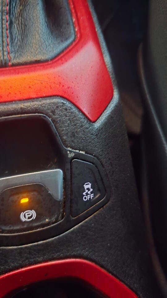 Used 2015 Jeep Renegade Trailhawk w/ Popular Equipment Group image 19