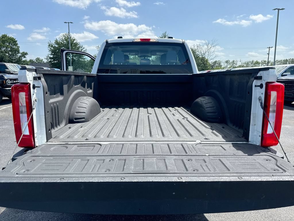 Used 2023 Ford F350 XL AWD/4WD image 23