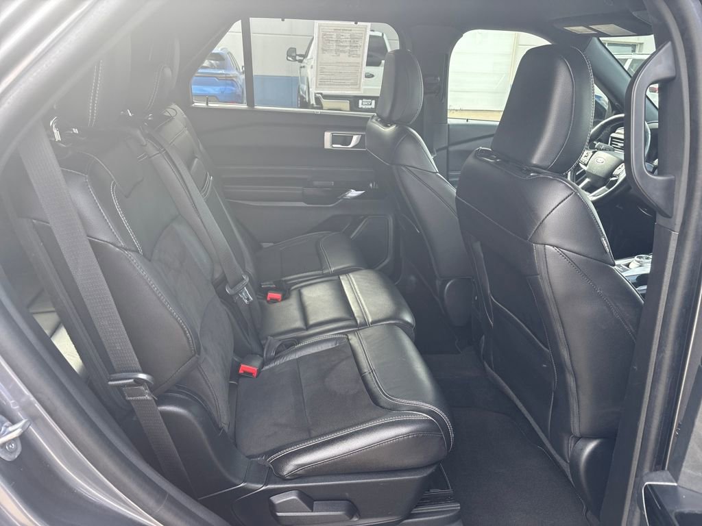 Used 2022 Ford Explorer ST w/ ST Street Pack image 35