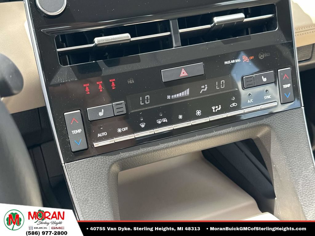 Used 2021 Toyota Avalon XLE FWD image 28