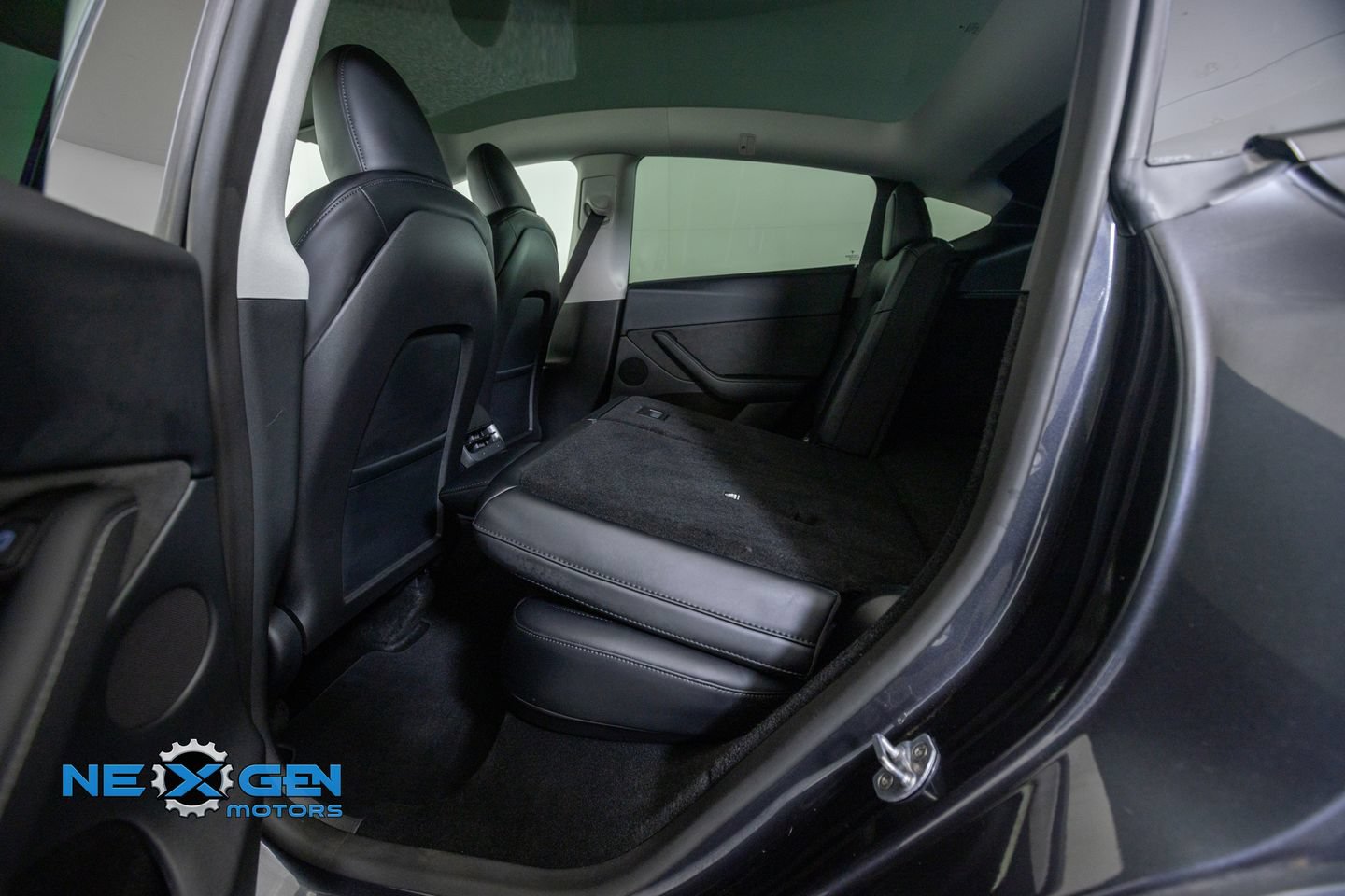 Used 2025 Tesla Model Y Performance AWD/4WD image 28