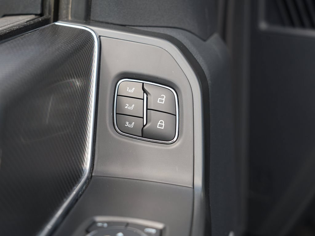 Used 2025 Ford F150 Raptor AWD/4WD image 18