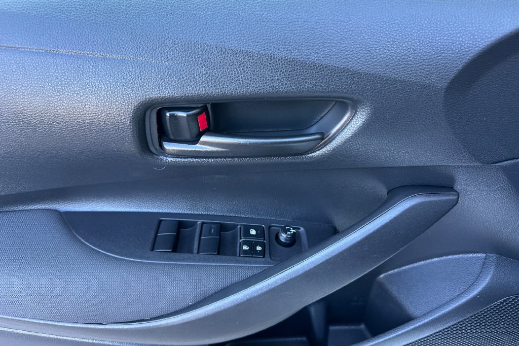 Certified 2025 Toyota Corolla LE FWD image 10