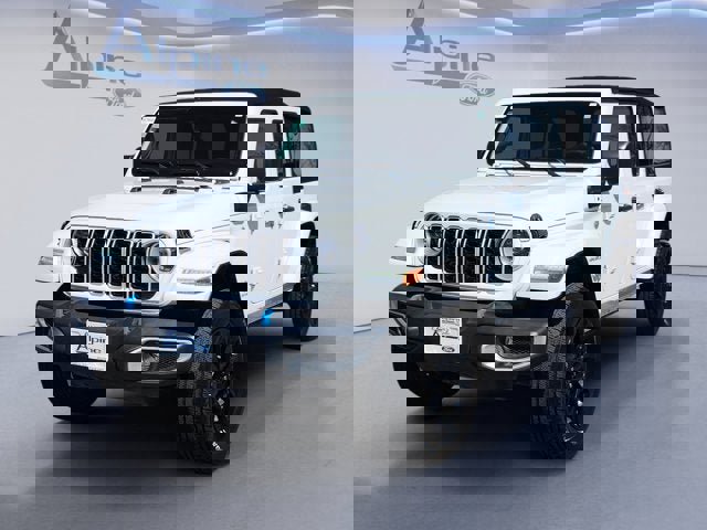 Used 2024 Jeep Wrangler Unlimited Sahara image 1