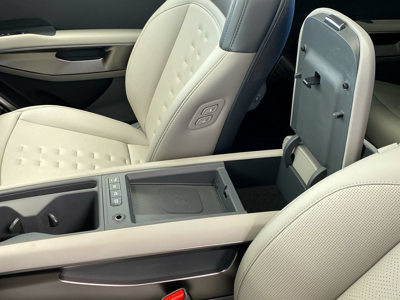 New 2026 Kia EV9 Wind AWD/4WD image 29