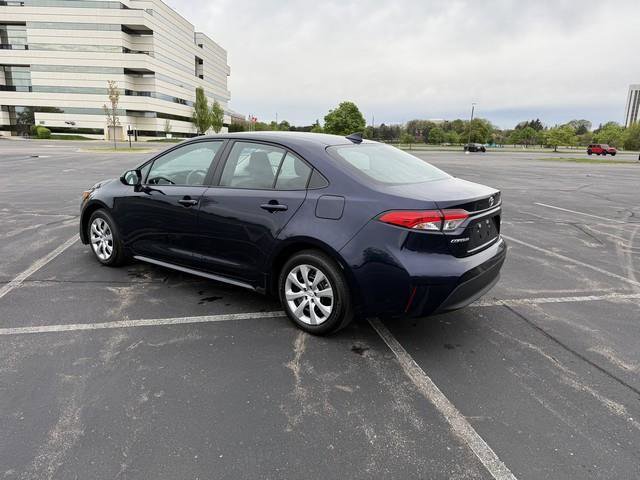 Used 2025 Toyota Corolla LE FWD image 4