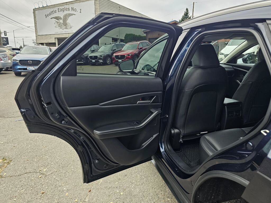 Used 2023 MAZDA CX-30 AWD 2.5 S w/ Select Package image 16