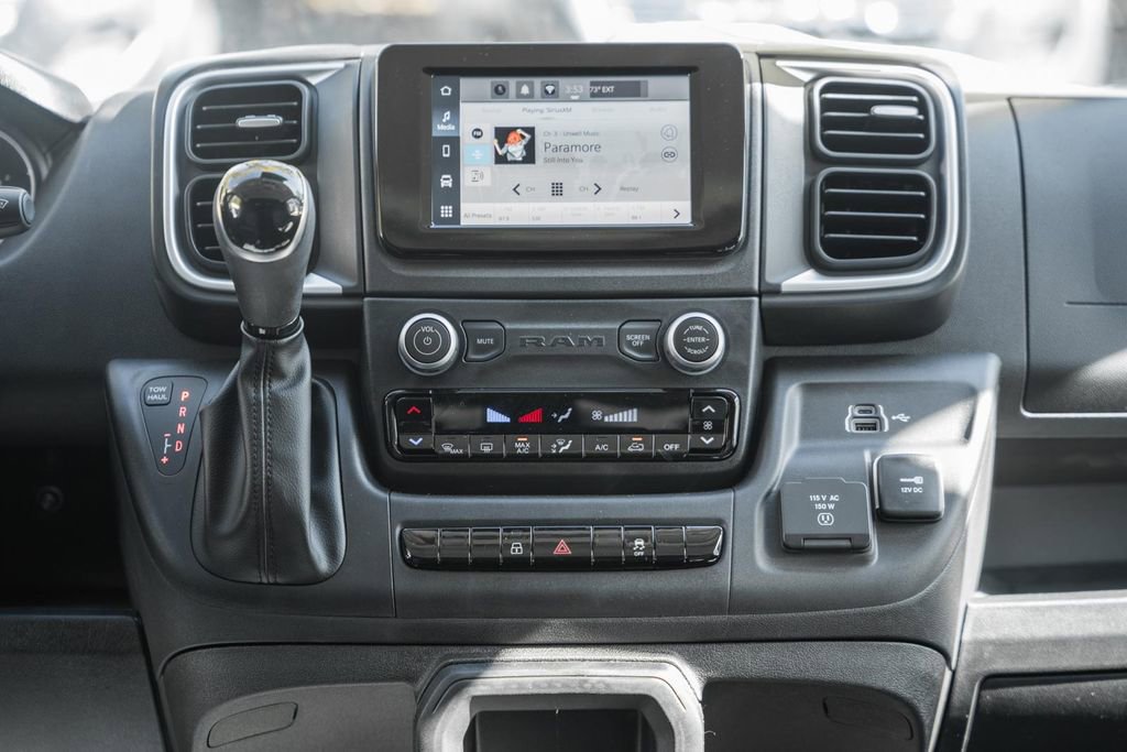 New 2025 RAM ProMaster 2500 w/ Quick Order Package 22G SLT image 18