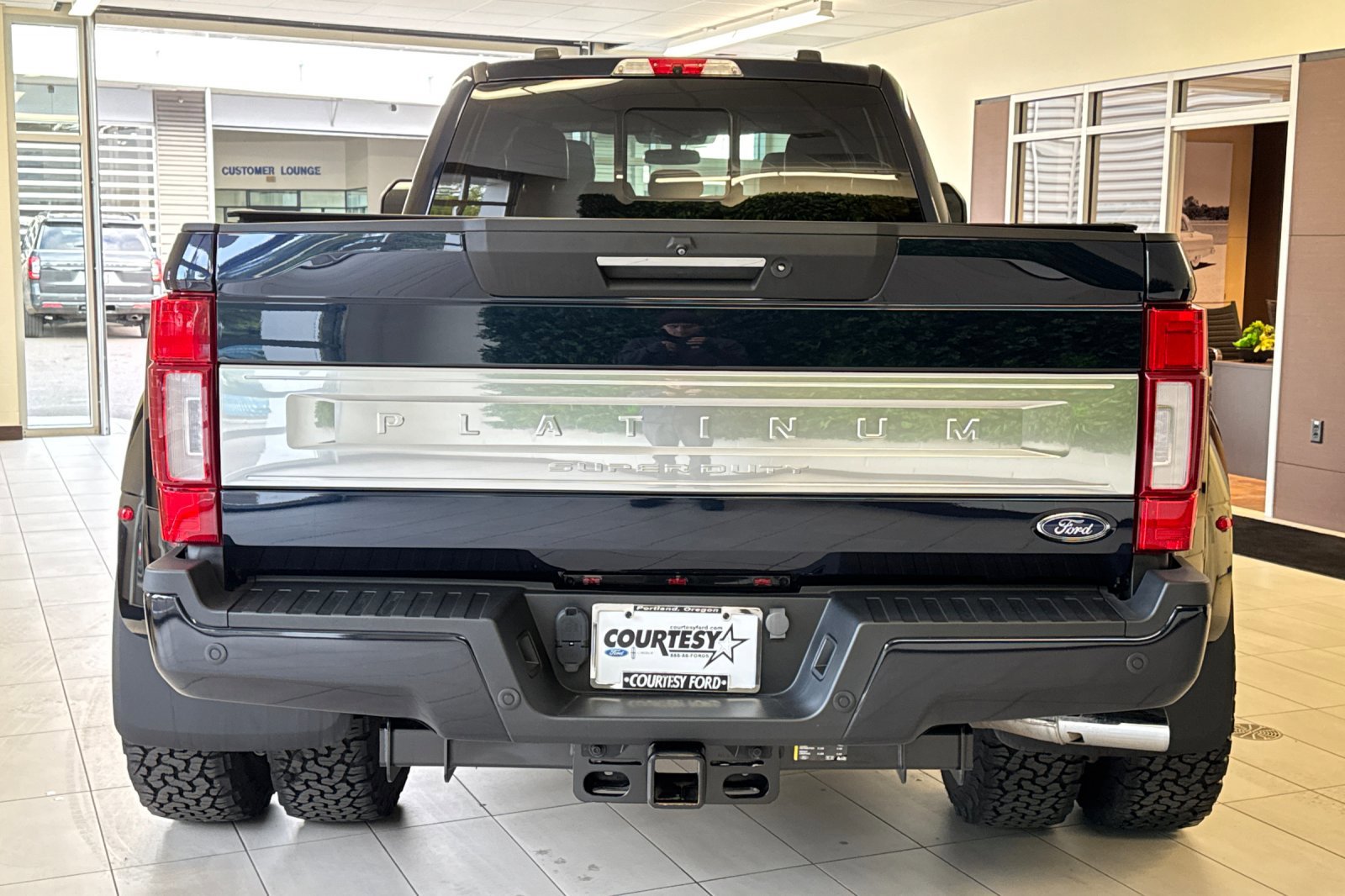 Used 2022 Ford F350 Platinum image 5