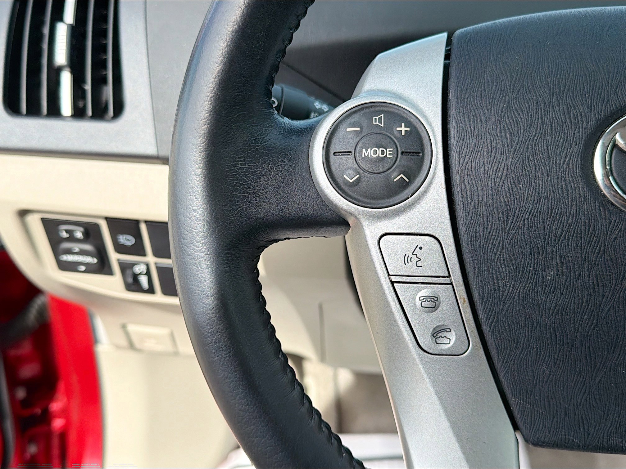 Used 2011 Toyota Prius Five image 34