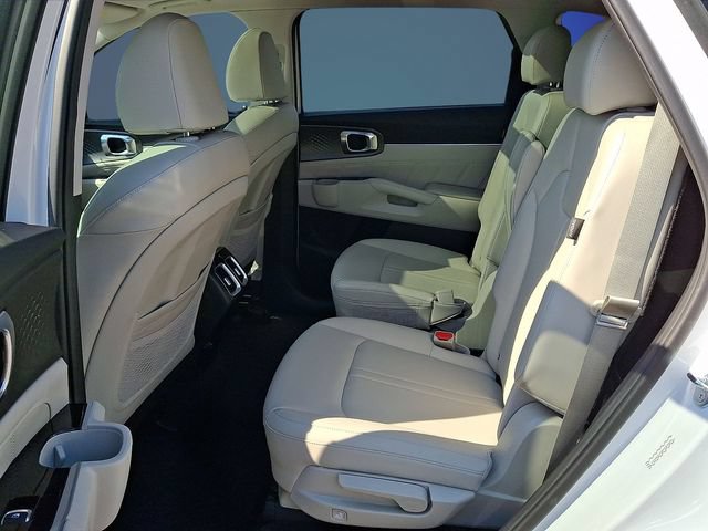 Used 2025 Kia Sorento SX FWD image 6