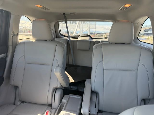 Used 2019 Toyota Highlander XLE image 12