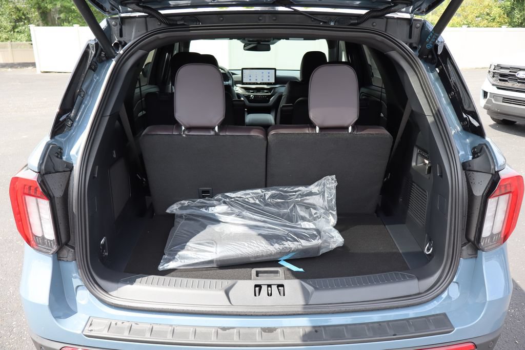 New 2027 Ford Explorer Platinum AWD/4WD image 21