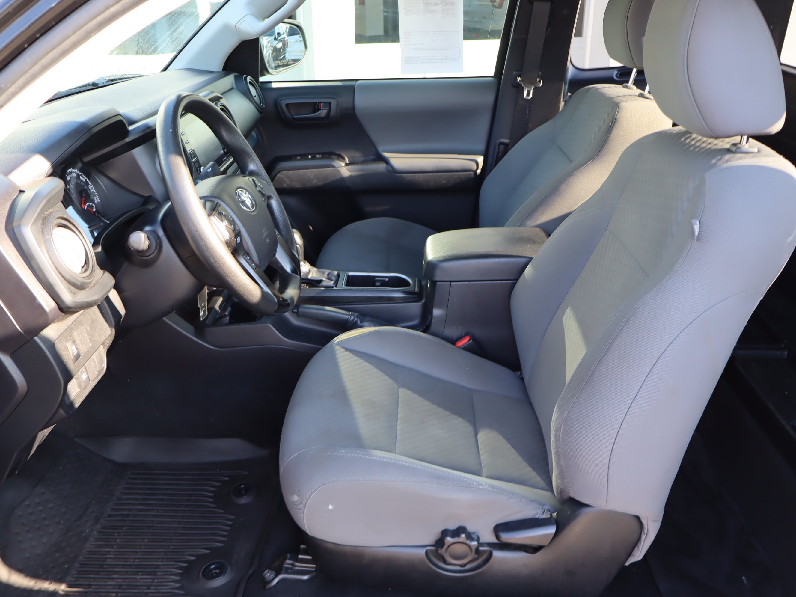 Used 2022 Toyota Tacoma SR RWD image 15