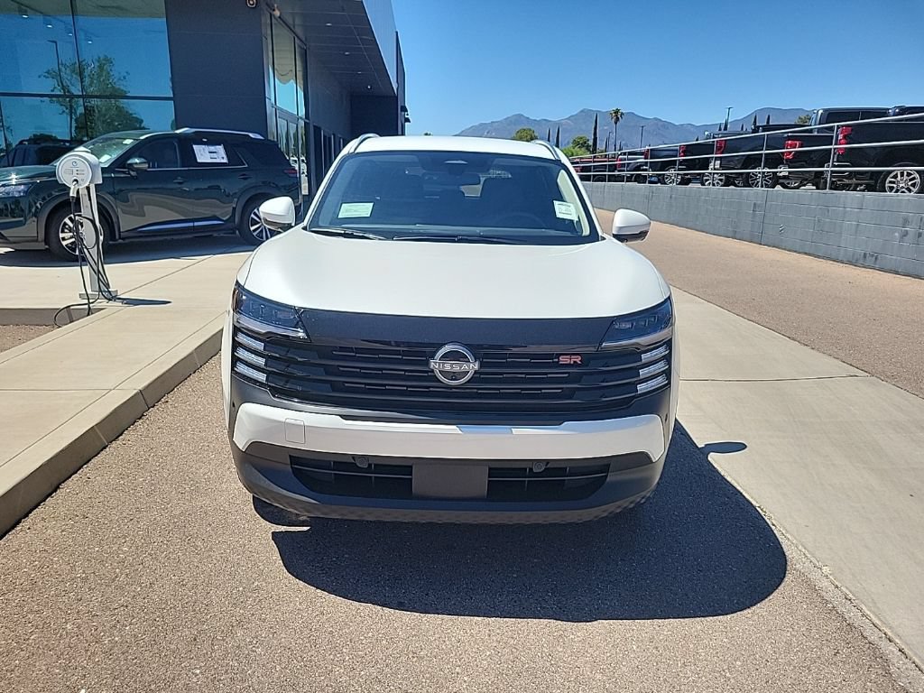 New 2025 Nissan Kicks SR FWD image 2