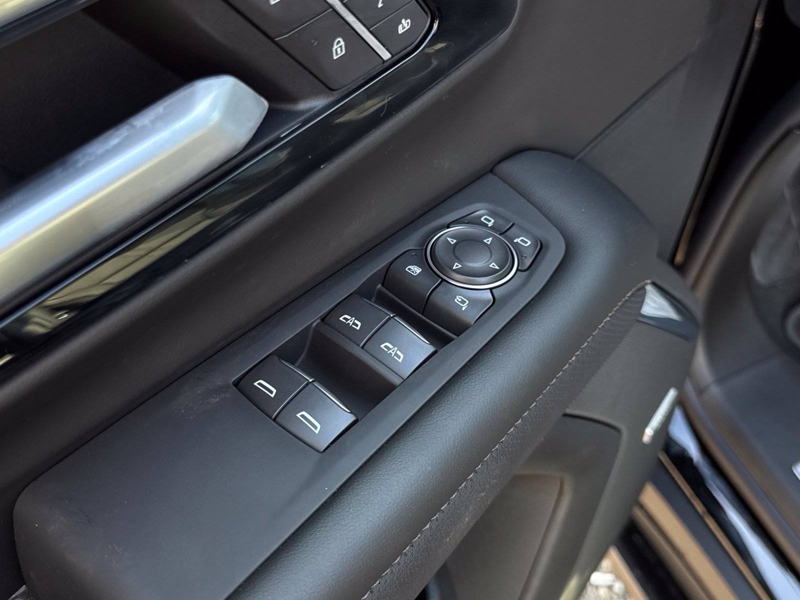 New 2026 Chevrolet Tahoe High Country AWD/4WD image 13