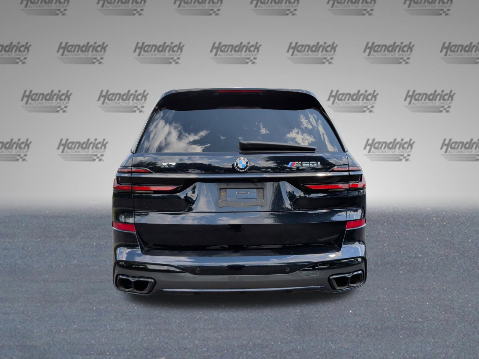 Used 2024 BMW X7 M60i w/ Executive Package image 8