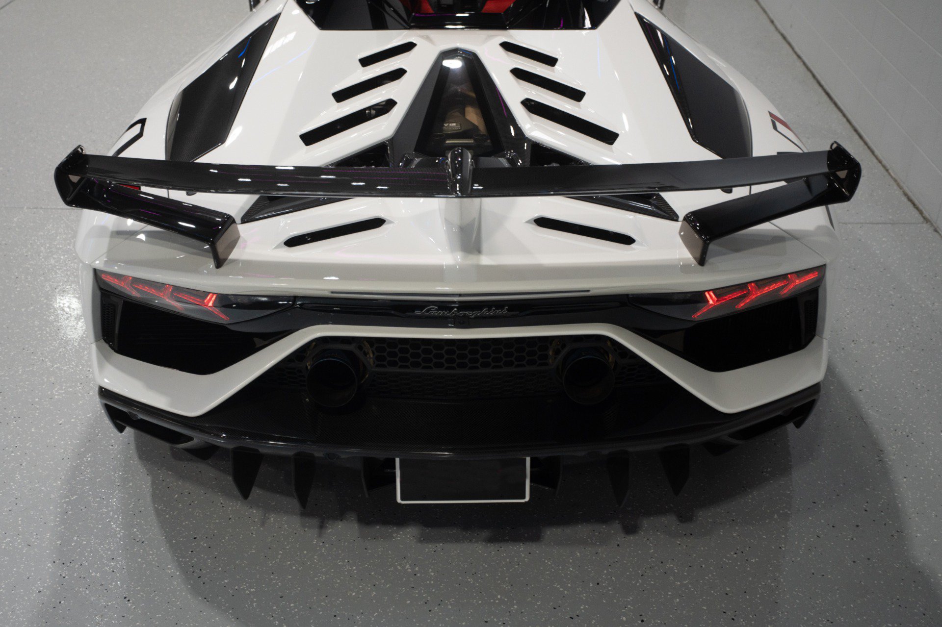 Used 2020 Lamborghini Aventador SVJ AWD/4WD image 65