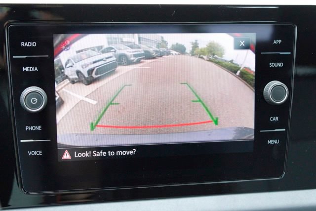Used 2026 Volkswagen Jetta SE FWD image 25