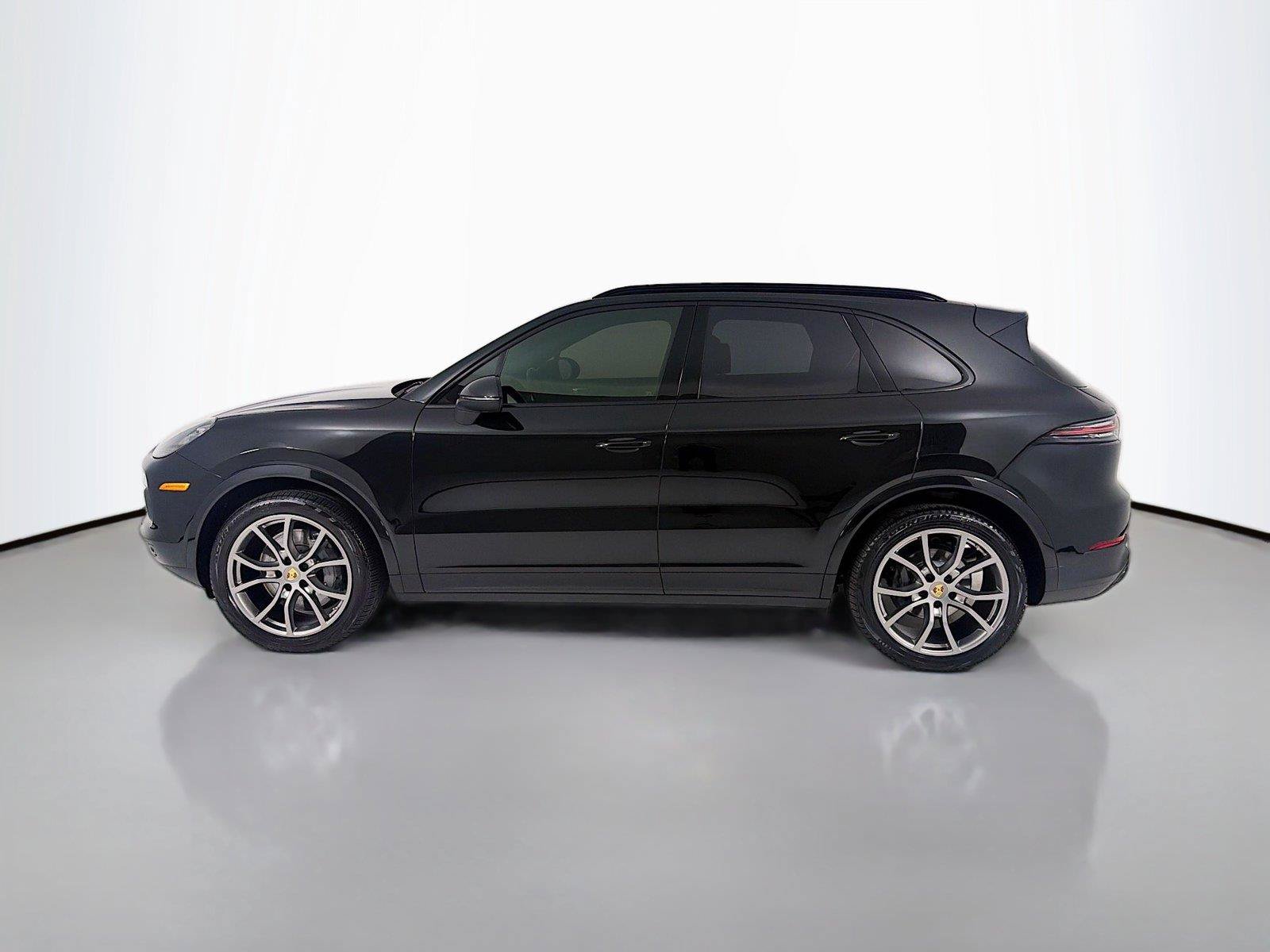Certified 2023 Porsche Cayenne S AWD/4WD image 2