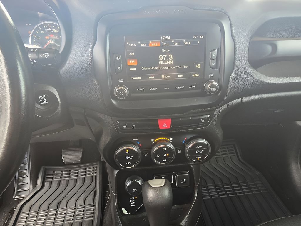 Used 2017 Jeep Renegade Latitude AWD/4WD image 15
