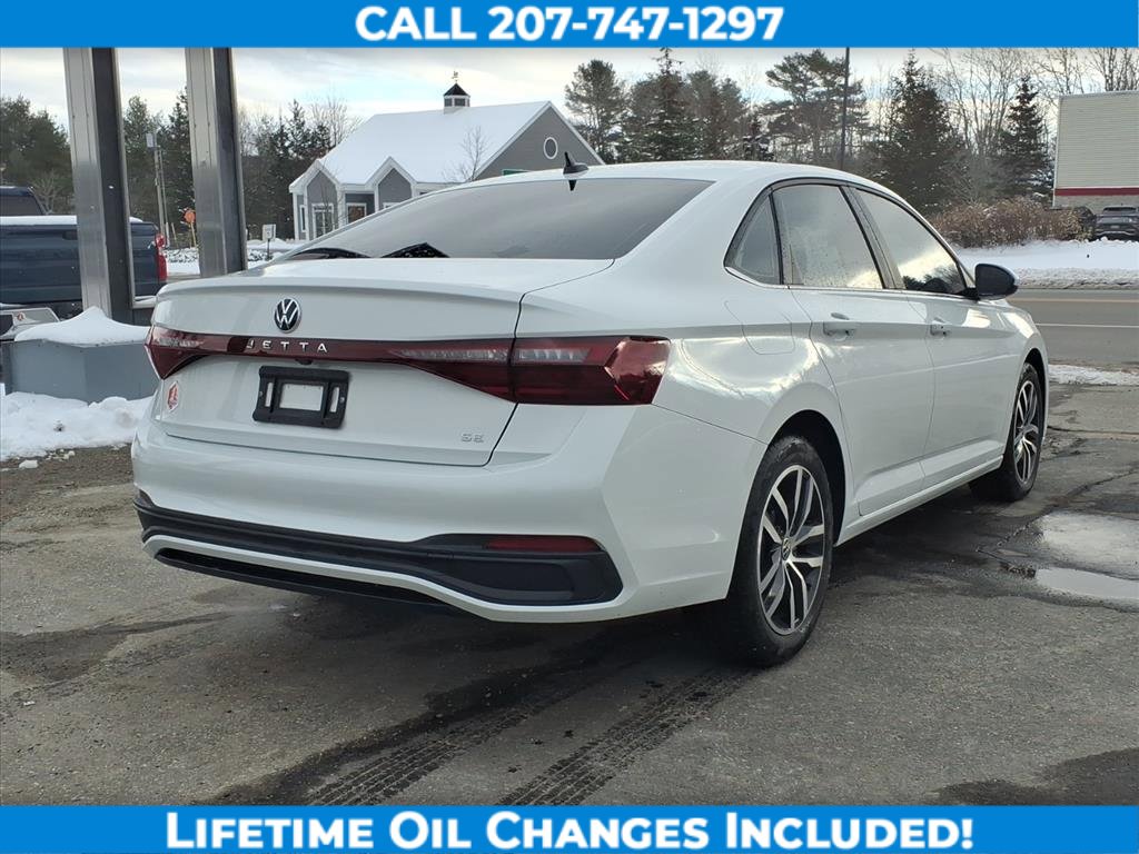 Used 2025 Volkswagen Jetta SE image 5