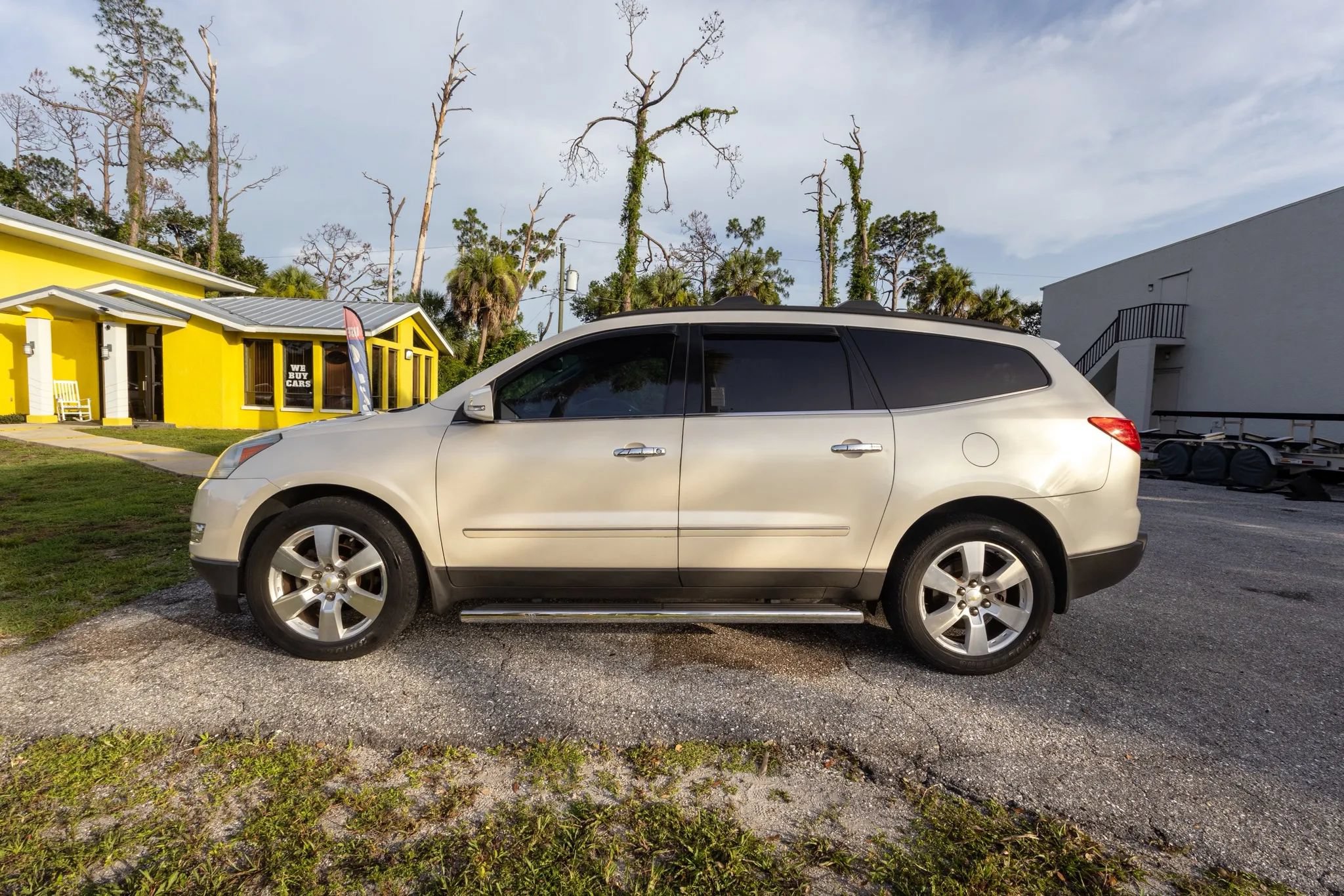 Used 2011 Chevrolet Traverse LTZ w/ LPO, 'HIT The Road' Package FWD image 2