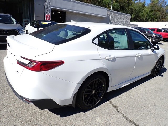 New 2026 Toyota Camry SE image 3